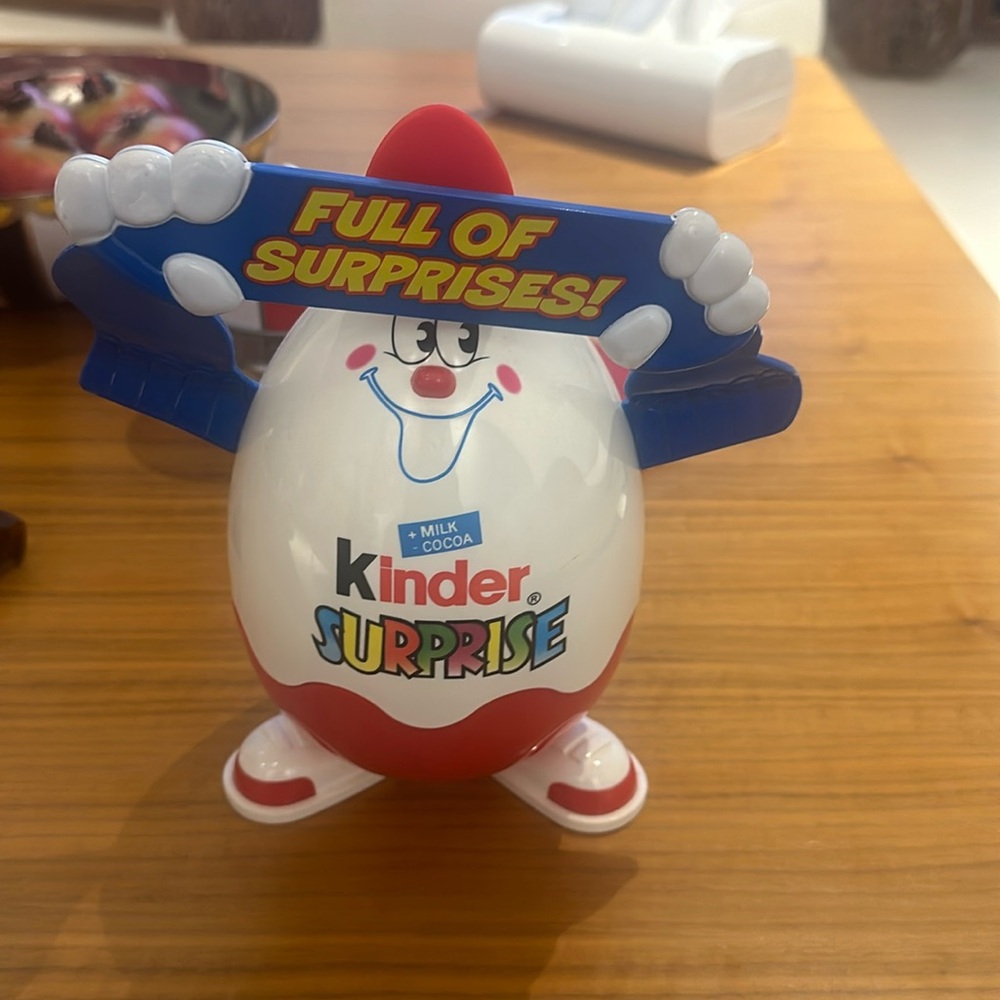 Limited Edition collectors item. Super cute kinder surprise holder.